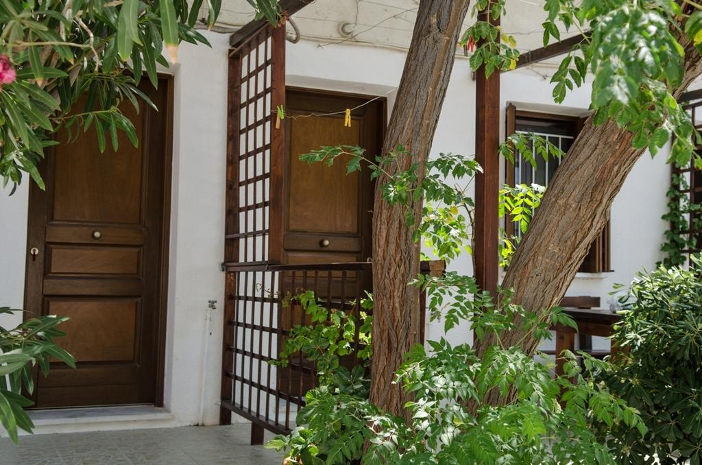 Kalypso Studios & Rooms Palaiochora Exterior photo
